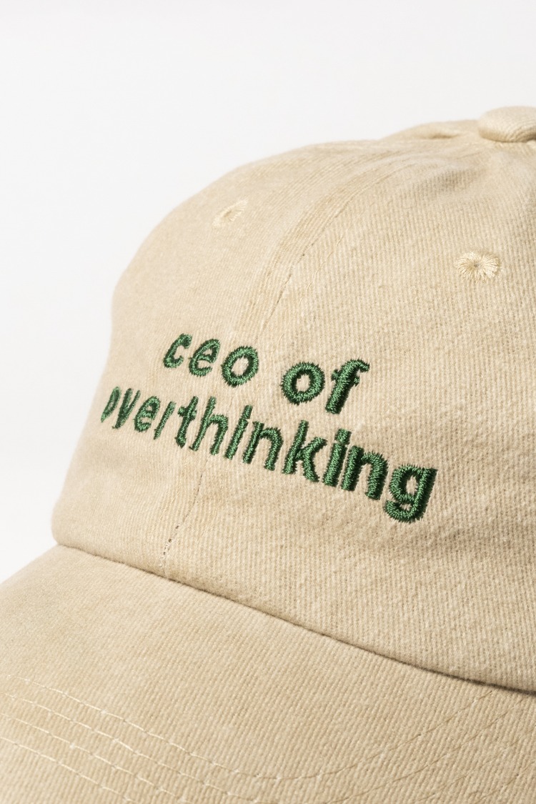 Yazı Nakışlı Şapka Pamuk Kumaşlı ve Ceo of Overthinking Sloganlı Şapka