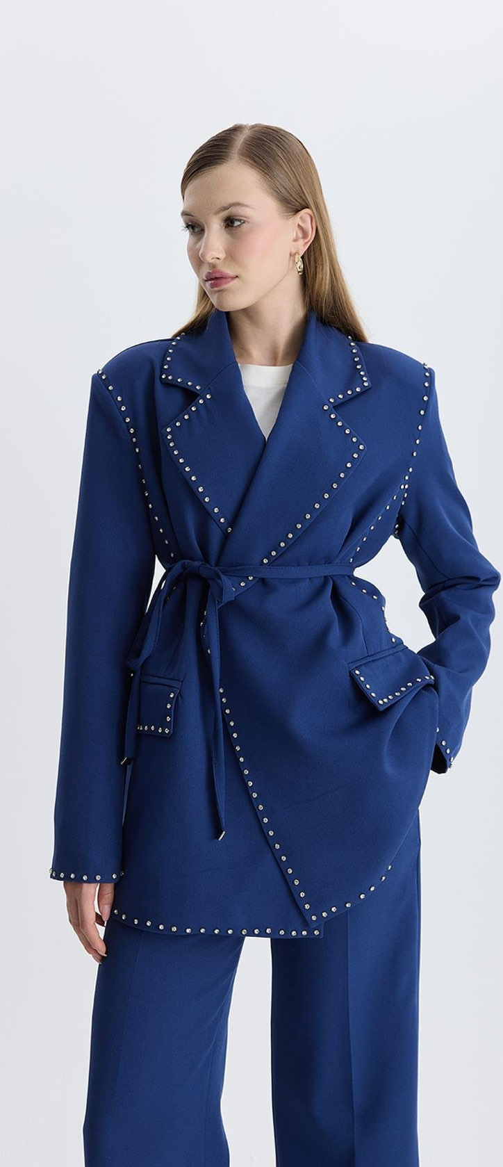 DÜĞME İŞLEMELİ TASARIM BLAZER TAKIM - LACİVERT