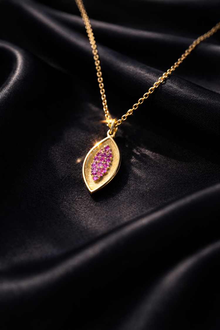 Pink Vein Necklase