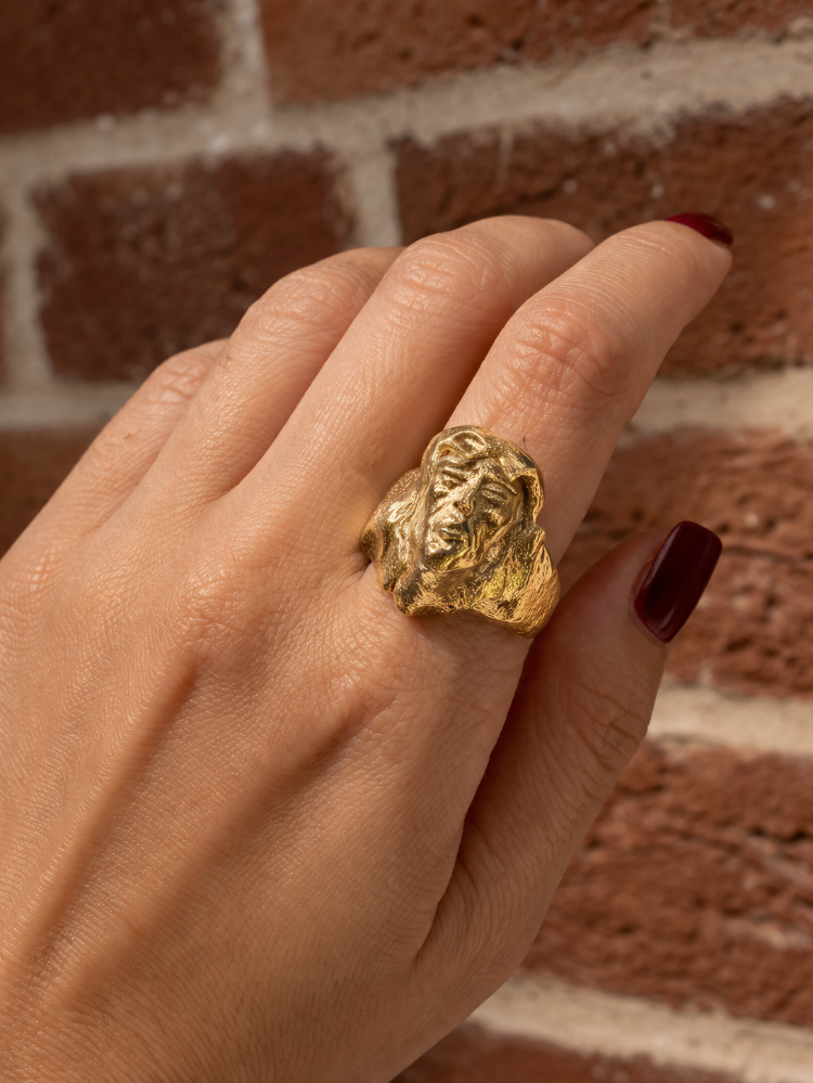 Sculpted Face Ring