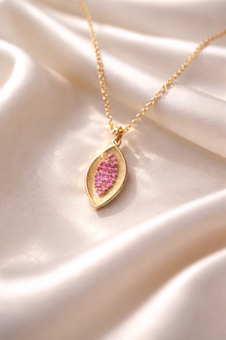Pink Vein Necklase