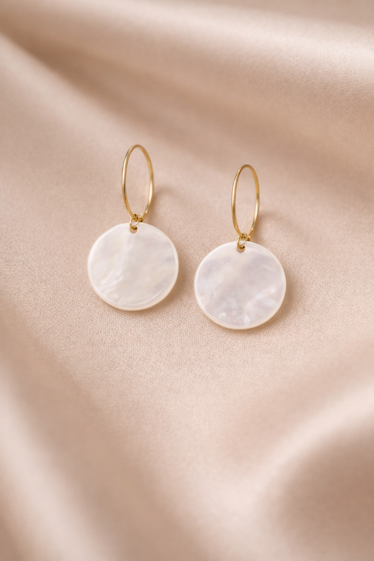 Lumière Pearl Hoops