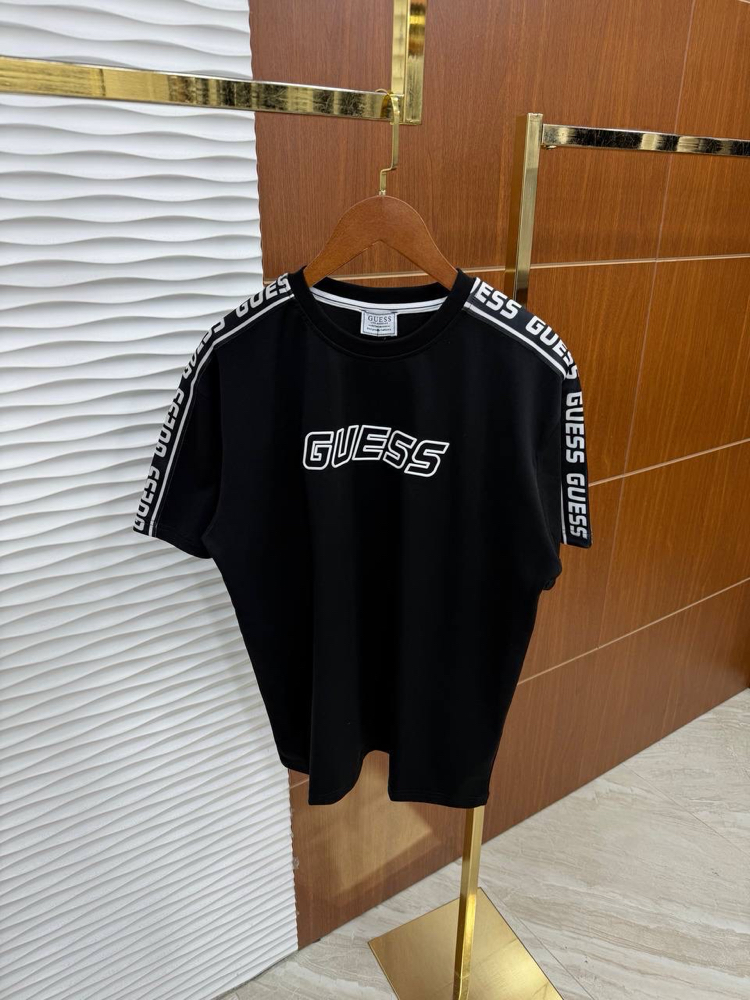 Guess Omuz Detaylı Siyah İthal Tişört