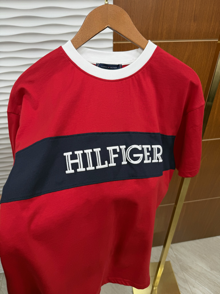 Tommy Göğüs Şeritli İthal Kırmızı Tişört
