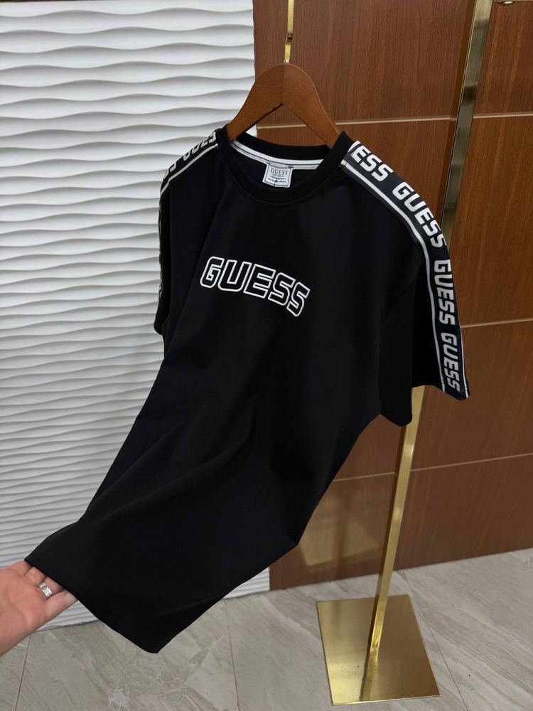 Guess Omuz Detaylı Siyah İthal Tişört