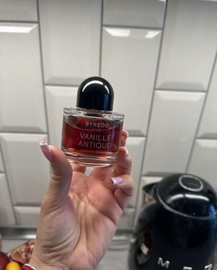 byredo vanille antique 10 ml 