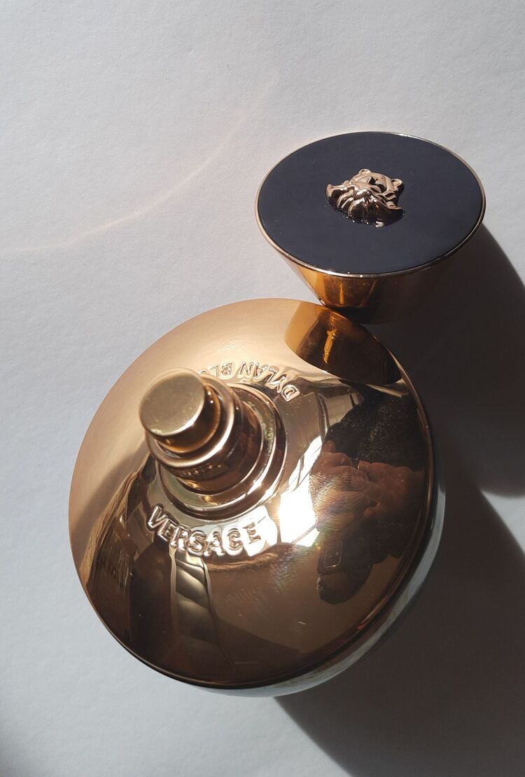 versace dylan blue pour femme 100 ml.
