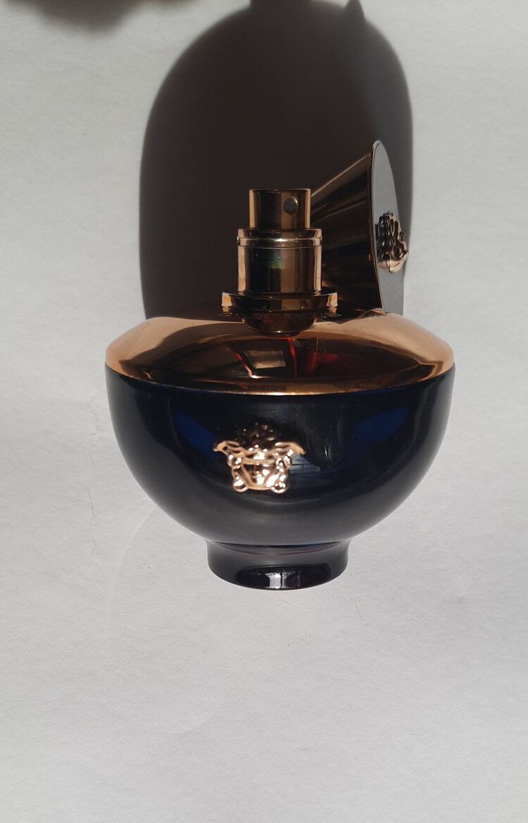 versace dylan blue pour femme 100 ml.