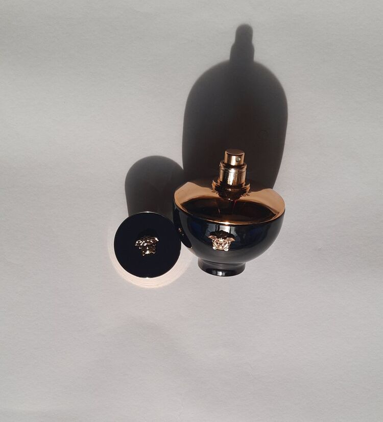 versace dylan blue pour femme 100 ml.