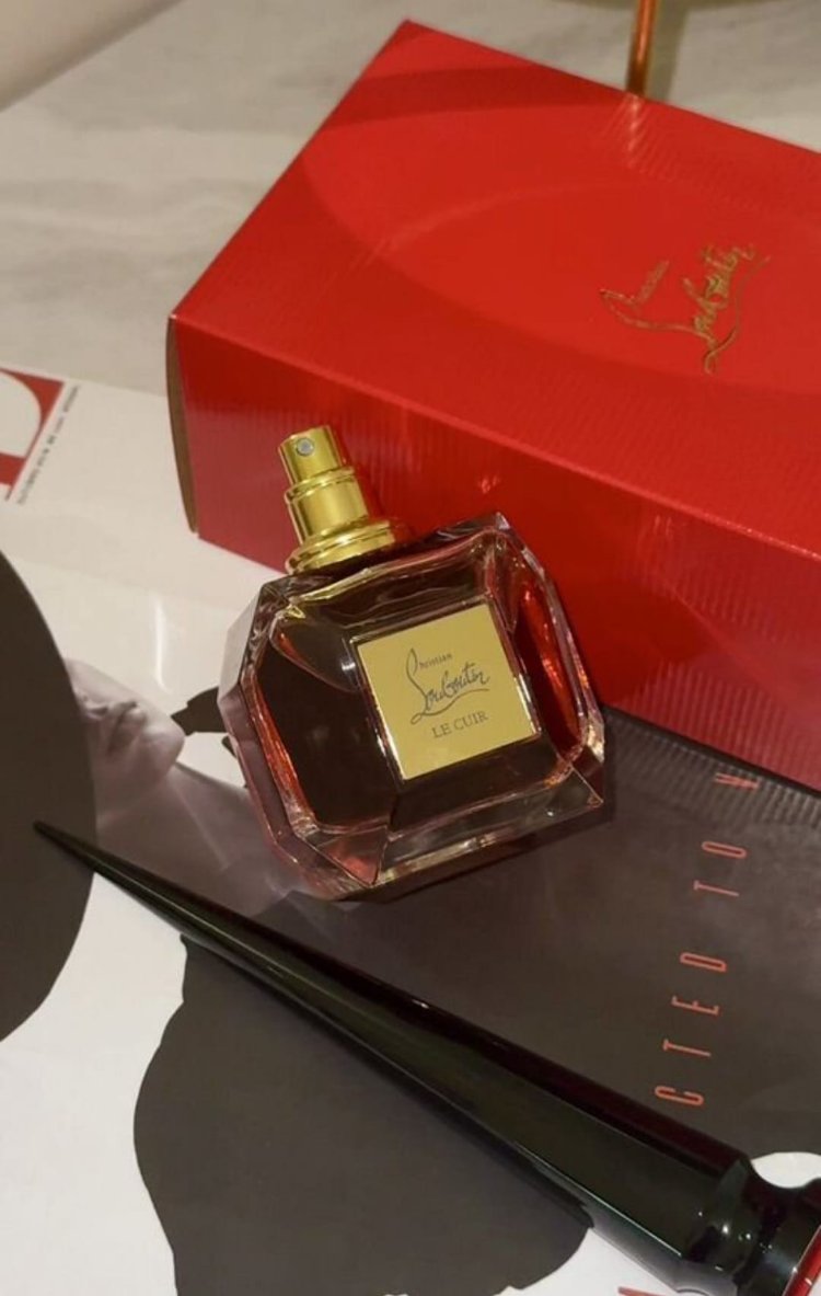 christian louboutin fetiche le cuir 10 ml 