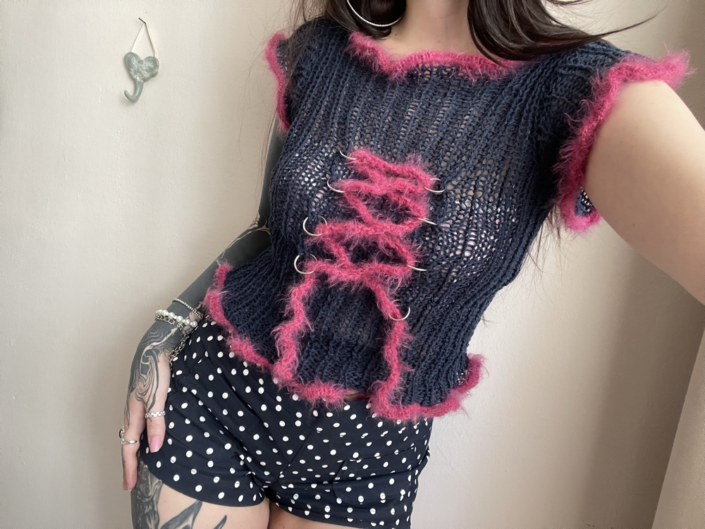 lace-up babe top (S-M)