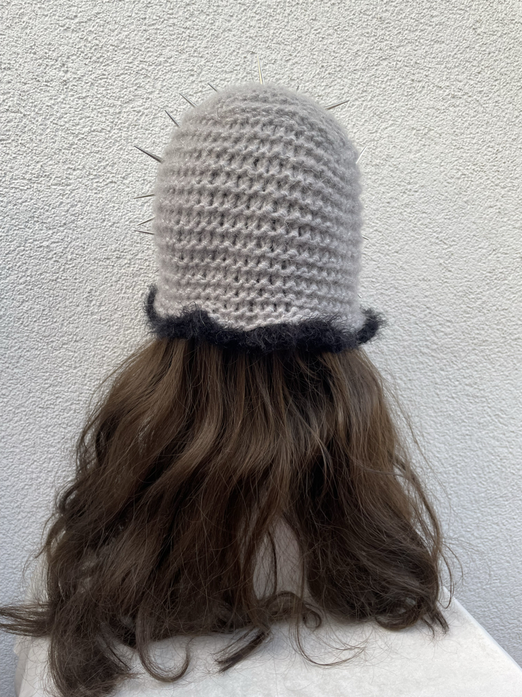 spiked bonnet