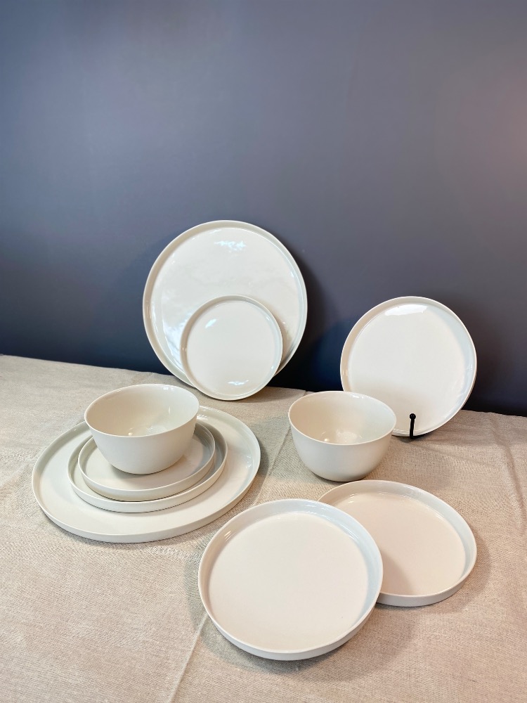 Circle Beyaz Limoges Porselen Yemek Takımı - 10 Parça (Ön sipariştir)