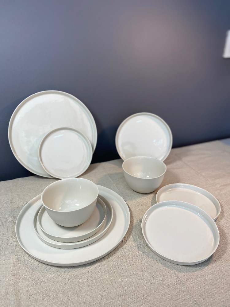 Circle Beyaz Limoges Porselen Yemek Takımı - 10 Parça (Ön sipariştir)