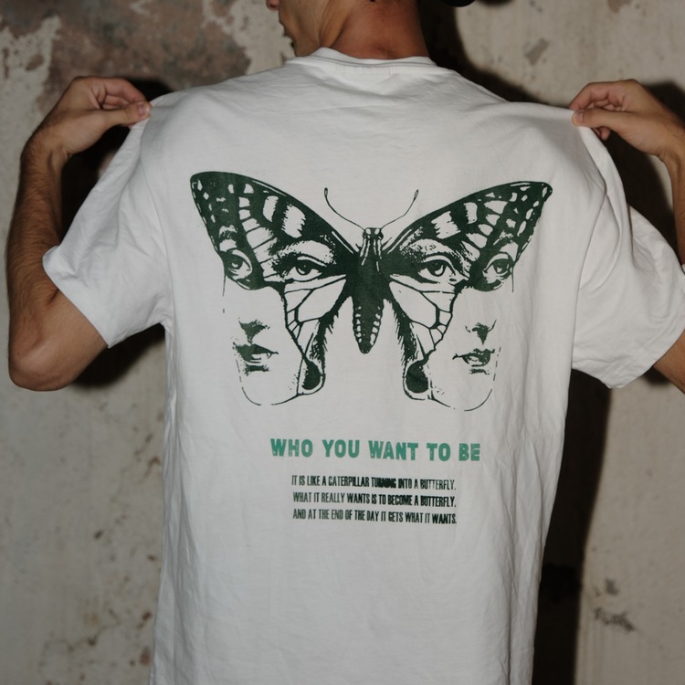 "WHO YOU WANT TO BE?" Unisex Oversize T-shirt