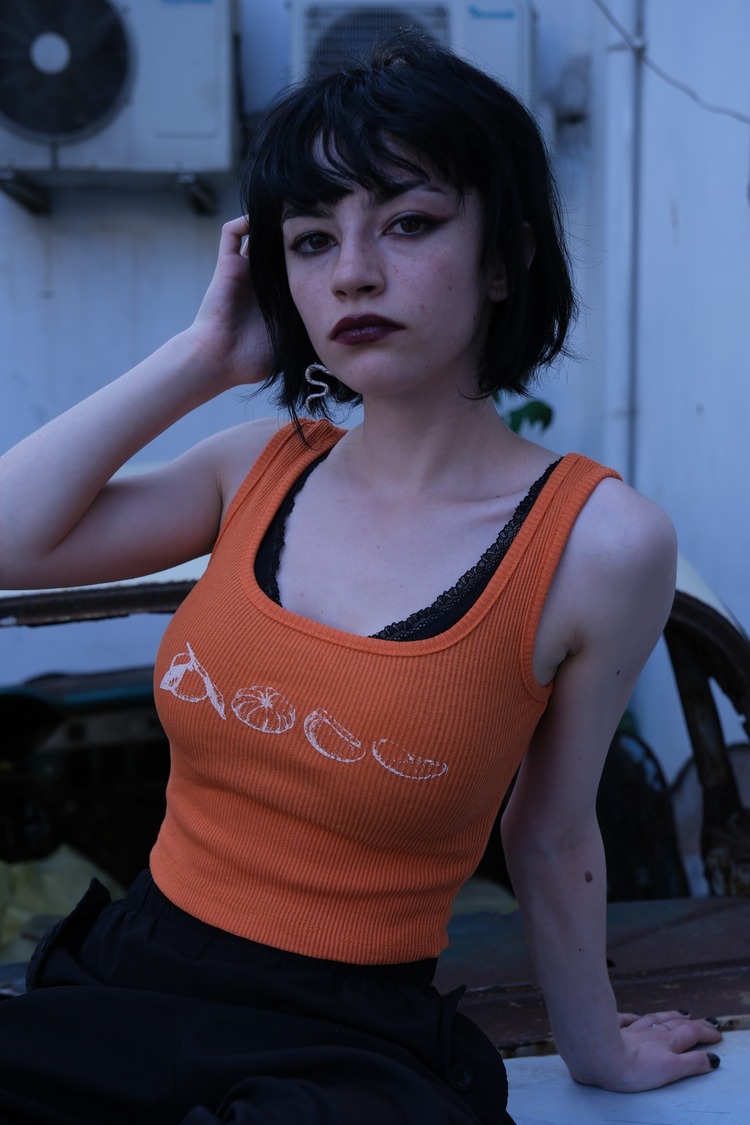 ORANGE CROP TOP 