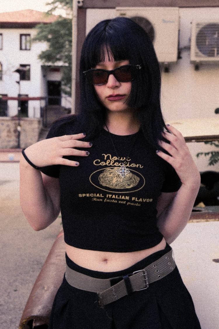 "RUN FASTA EAT PASTA" T-SHİRT CROP