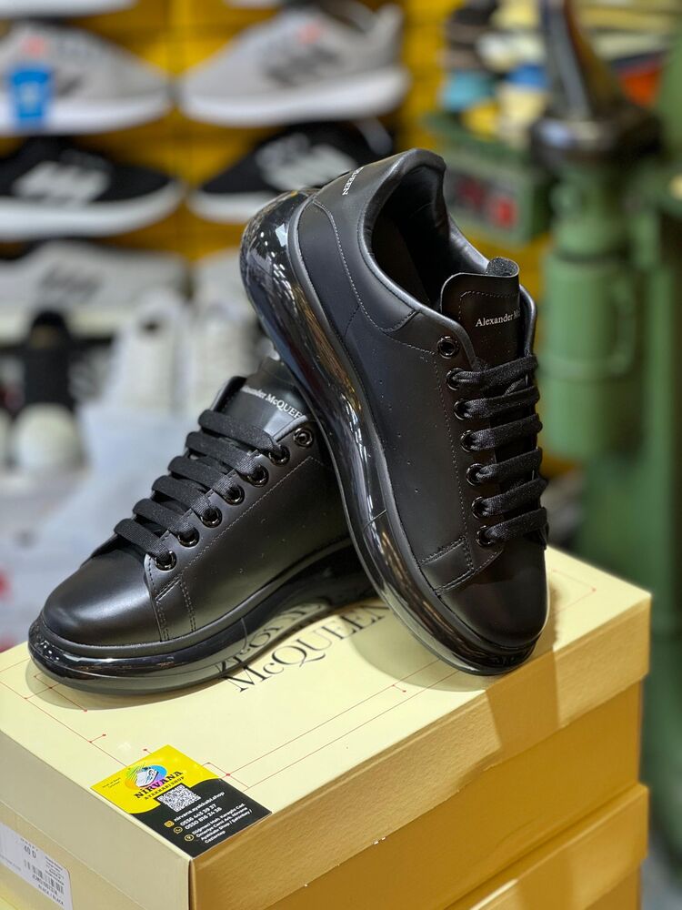 Alexander McQueen Transpaent Sole( Black)
