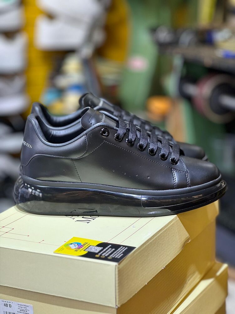 Alexander McQueen Transpaent Sole( Black)