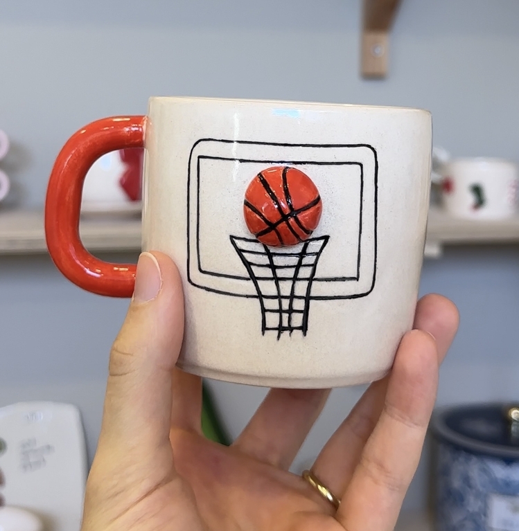 Beden eğitimi öğretmeni/ Basket koçu