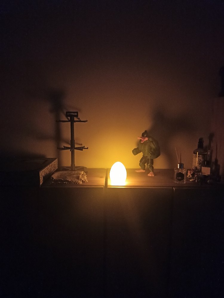 Yumurta Tasarım Tavşan Figürlü Gece Lambası