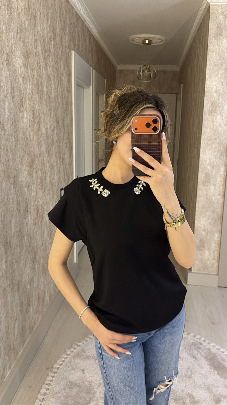 İpekyol etiketli kartlı bluz