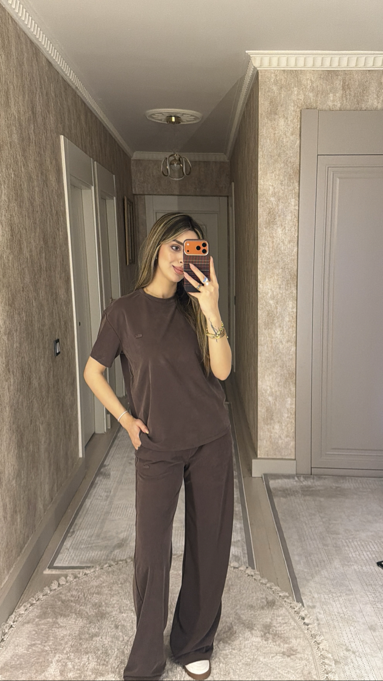 Lacoste etiketli kartlı takım
