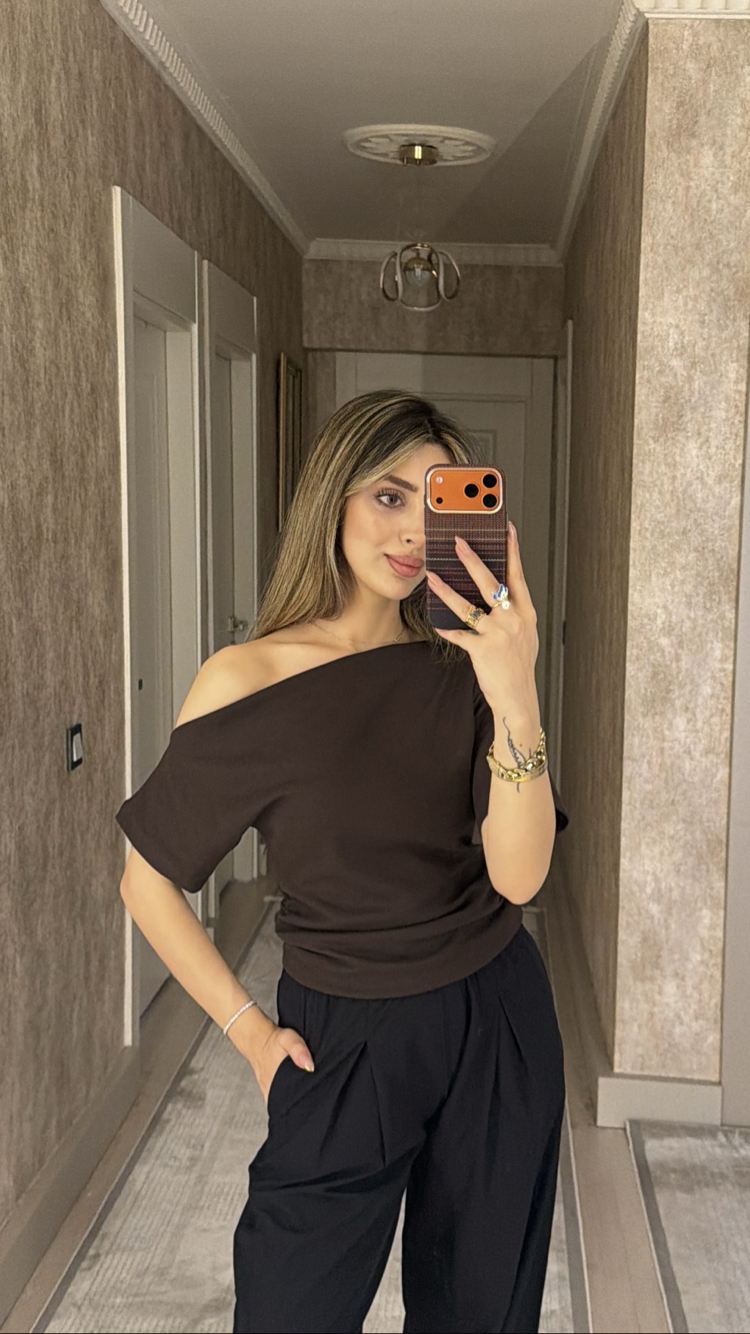 Kayık yaka modal kumaş bluz