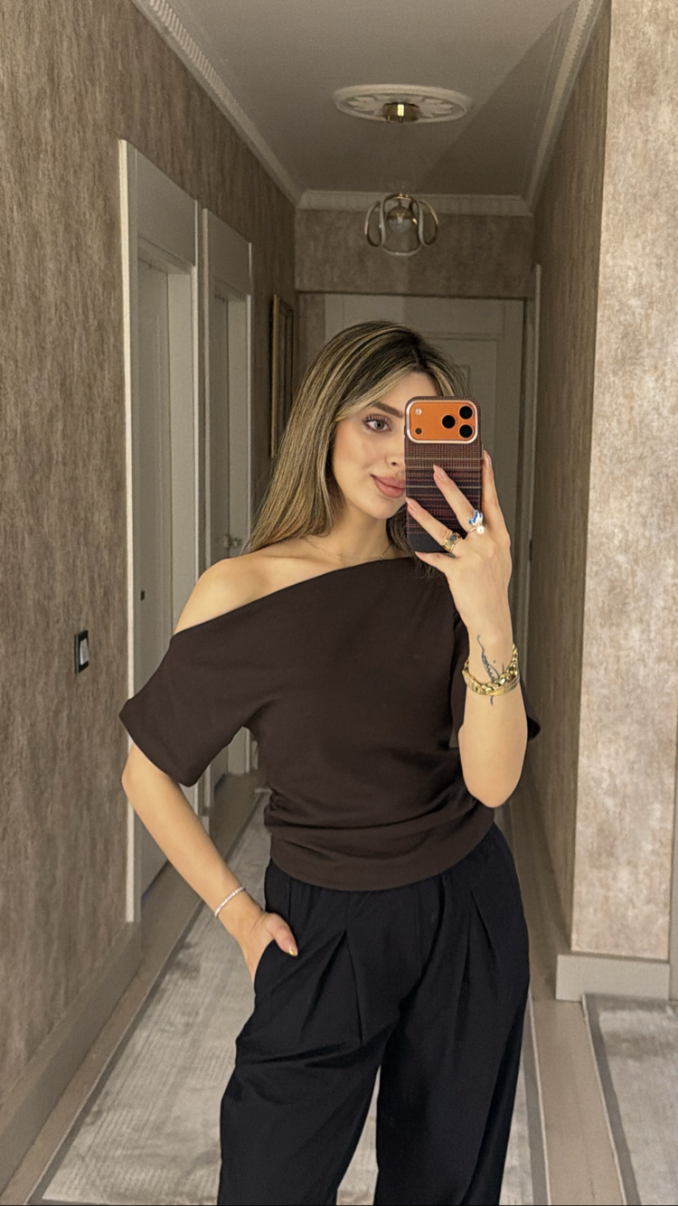 Kayık yaka modal kumaş bluz