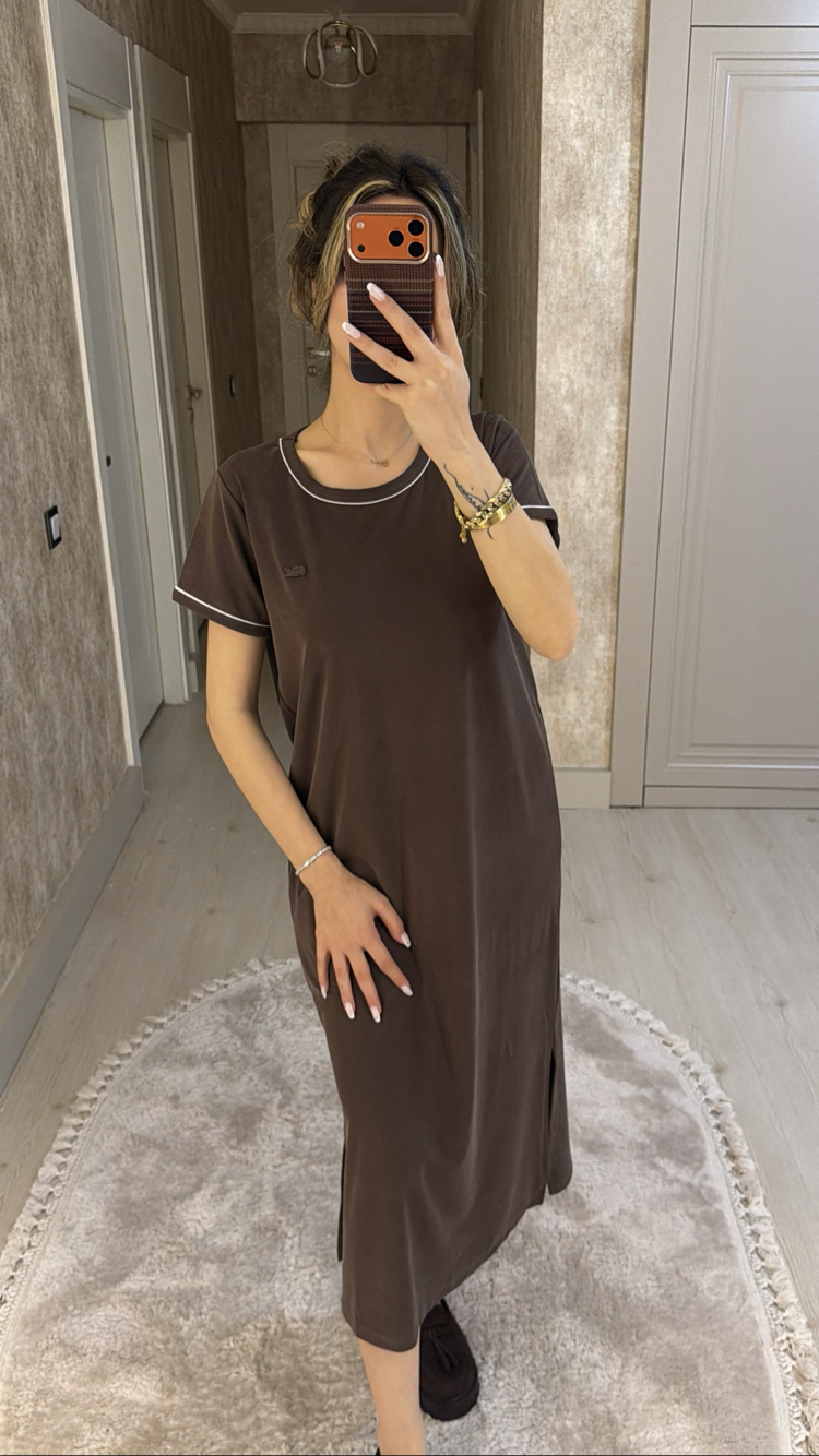 Lacoste etiketli kartlı basic elbise