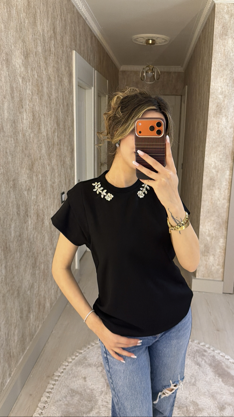 İpekyol etiketli kartlı bluz