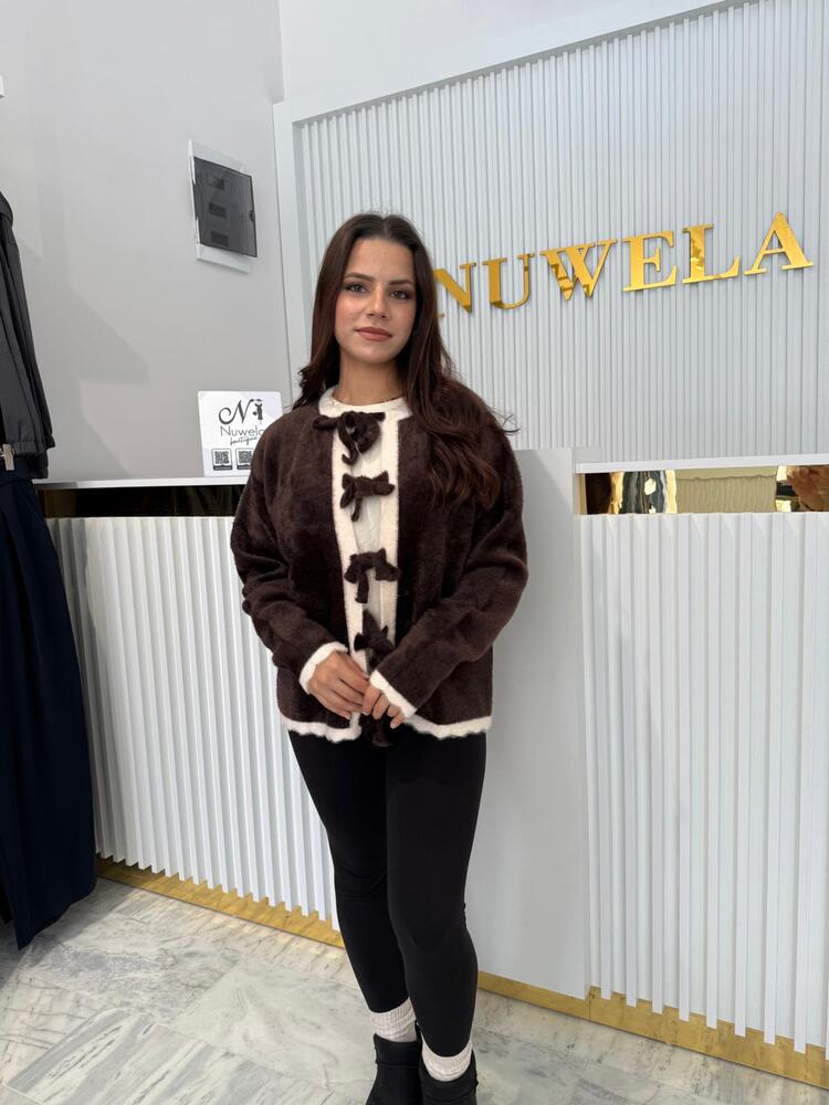 Püskül Bağcıklı Yumuşacık Angora Hırka