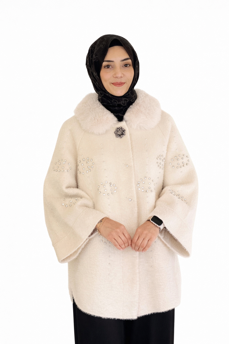 Taş işlemeli kürklü angora kaban
