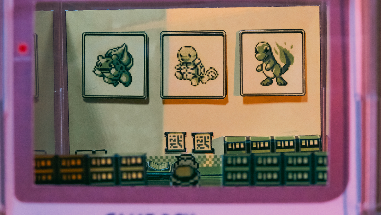  Pokémon Fire-Blue GameBoy Diorama
