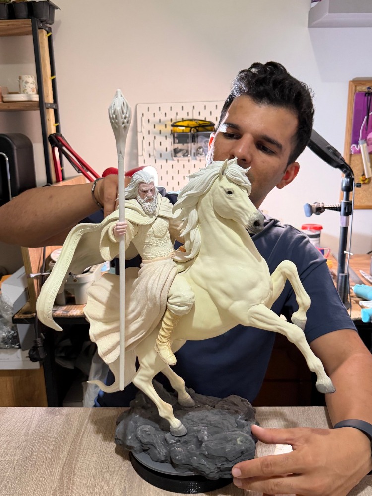 Gandalf the White & Shadowfax - 1:6 Scale Hand-Painted Statue (1/1 Collector's Piece)