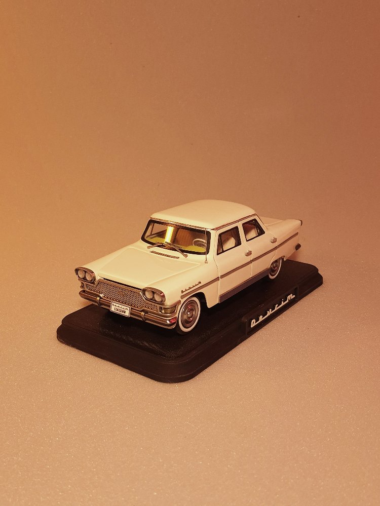 Devrim Arabası 1/18 model