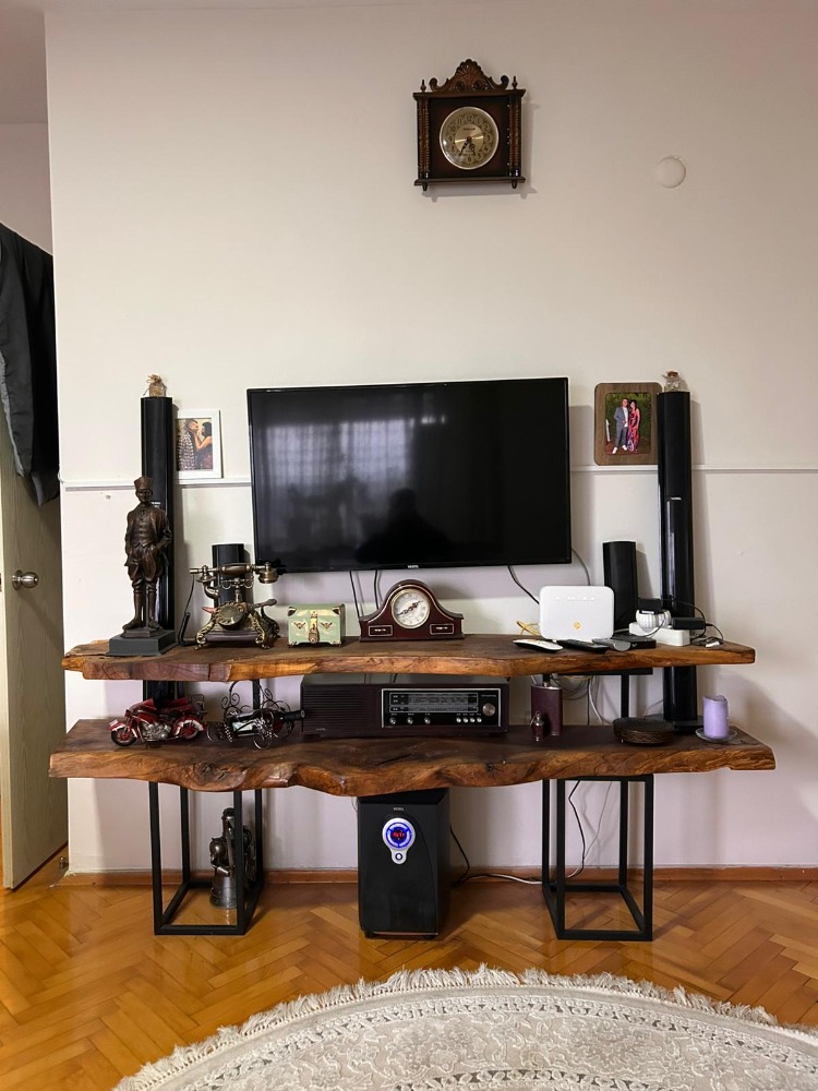 CEVİZ TV ÜNİTESİ ( TEK PARÇA )