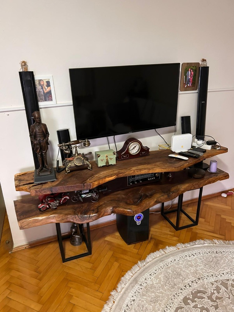 CEVİZ TV ÜNİTESİ ( TEK PARÇA )