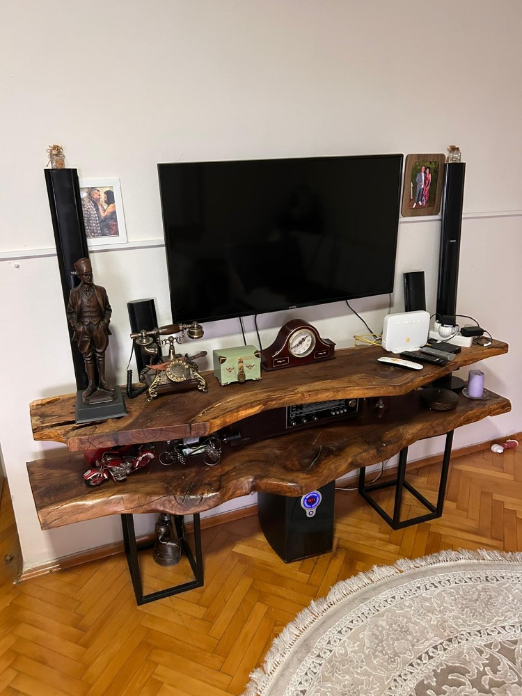 CEVİZ TV ÜNİTESİ ( TEK PARÇA )