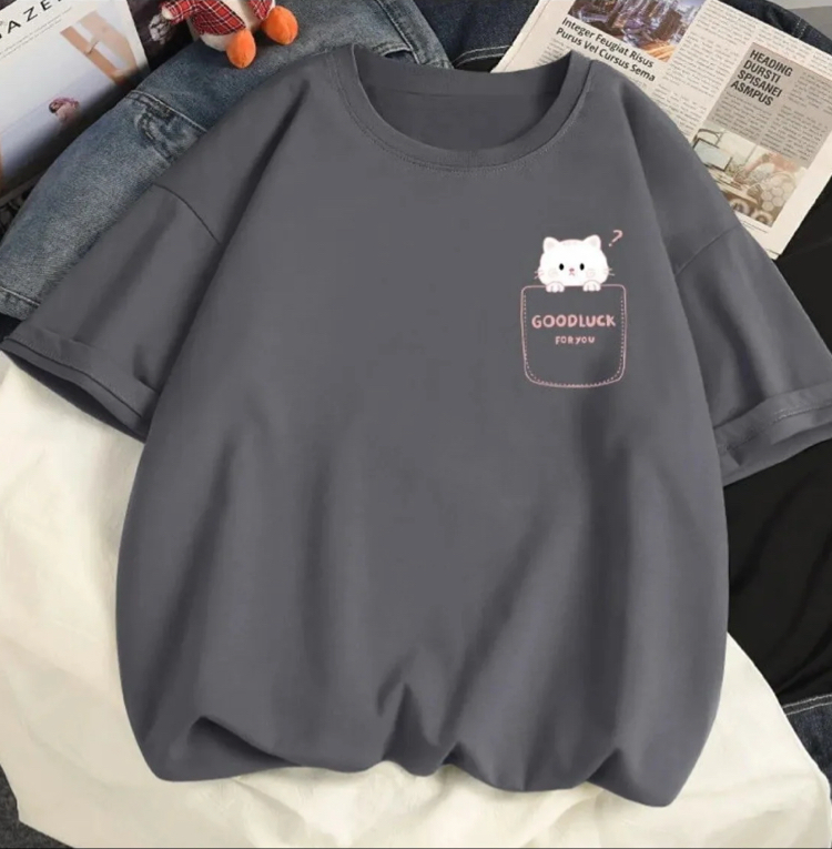 Kadın kedi baskılı bisiklet yaka t-shirt