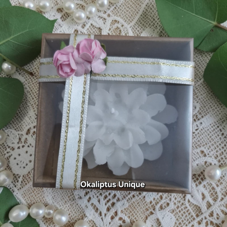 Kişiye Özel Çiçek Mum Hediyeliği