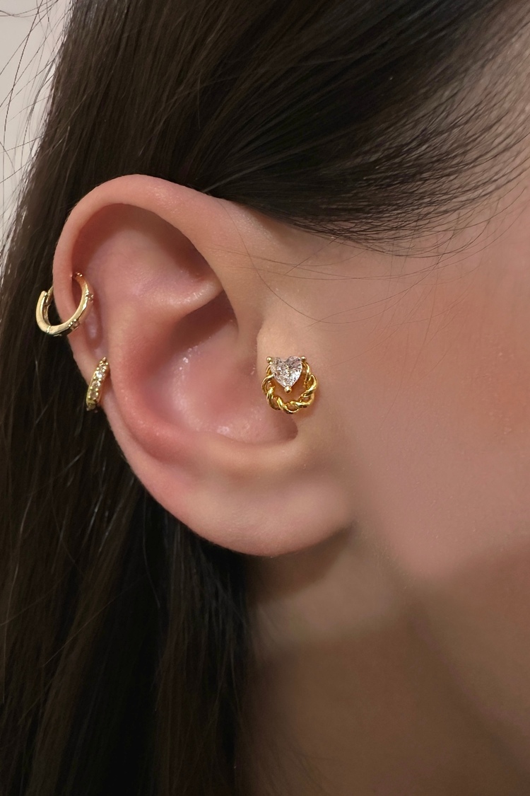 Çelik Halka İçinde Kalp Piercing
