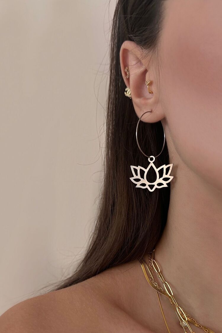 Çelik Lotus Ada Küpe