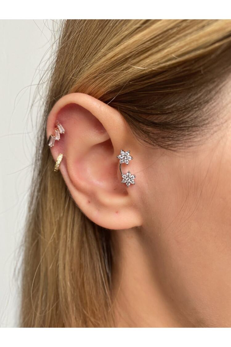 Kadın Silver Renkli Ikili Papatya Tragus Piercing