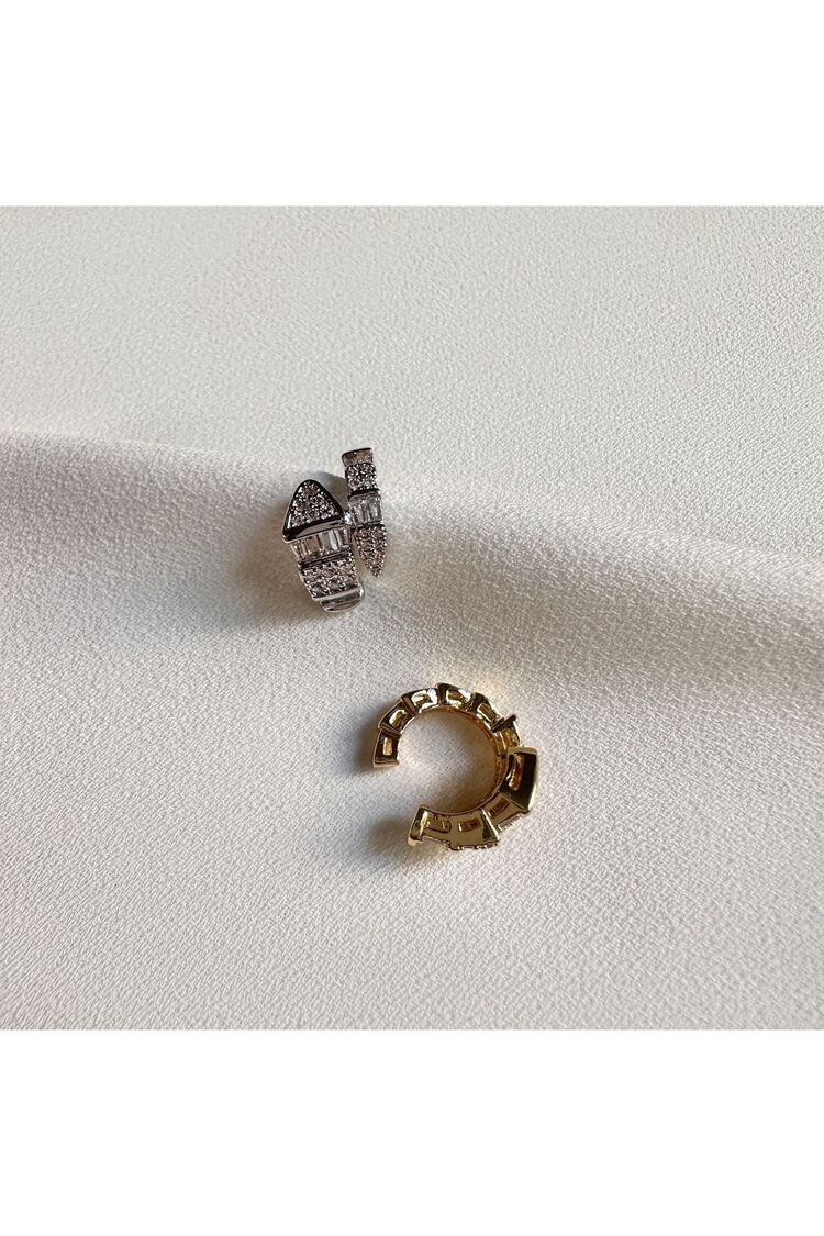 Taşlı Yılan Model Kıkırdak Küpesi Eaercuff