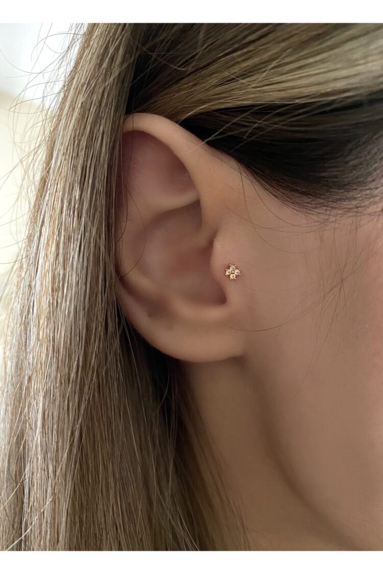 Kadın Cerrahi Çelik Opal Dört Mini Taşlı Tragus Piercing Kıkırdak