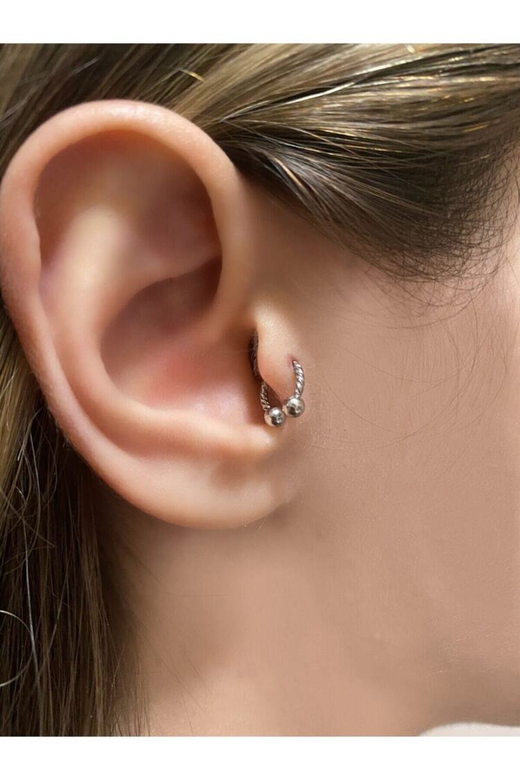 Cerrahi Çelik Kadın Silver Rengi Yarım Halka Hediyelik Tragus Kıkırdak Piercing