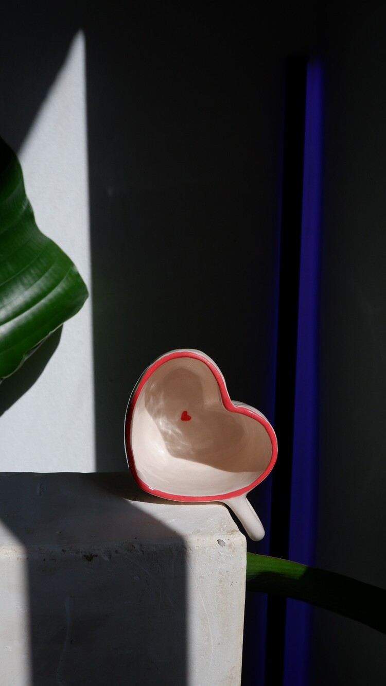 Kalpli Kırmızı Kupa ❤️ Love Coupon