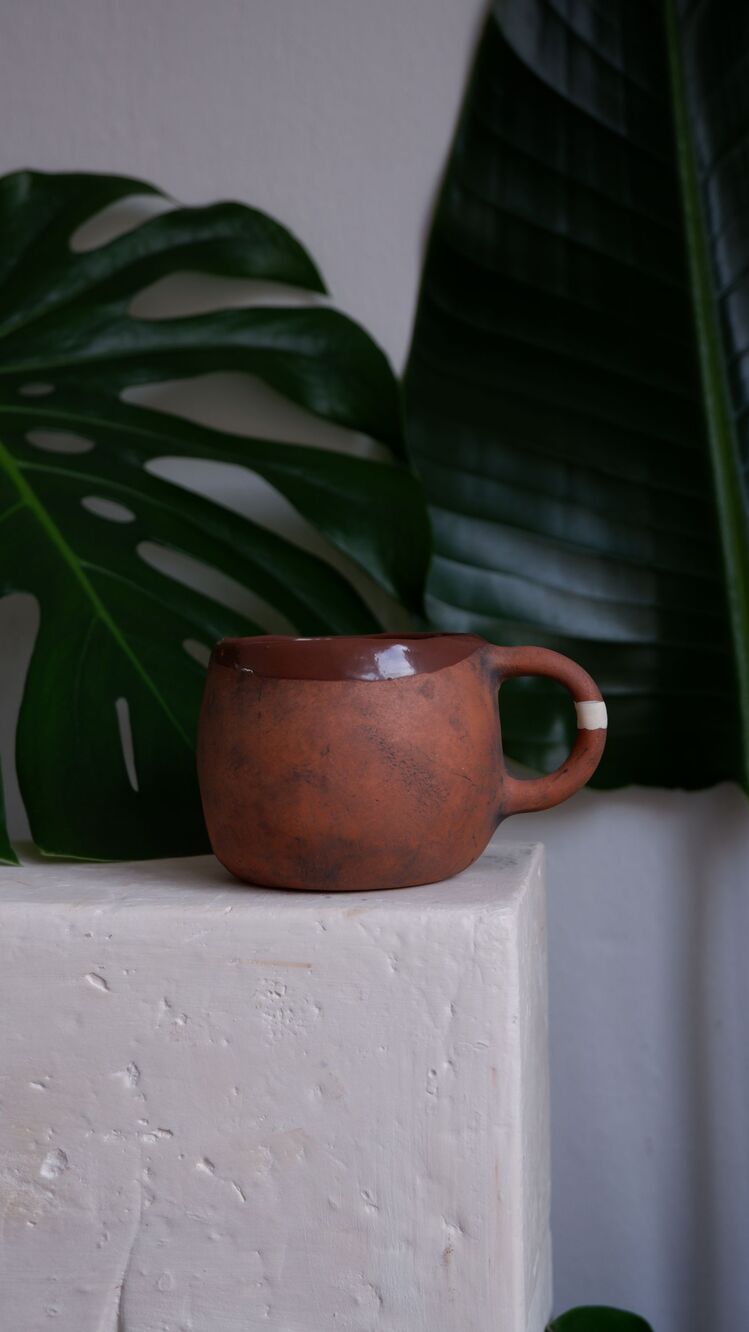 Himba Woman Mug - Kadim Hikayelerin ve Gücün Yansıması 
