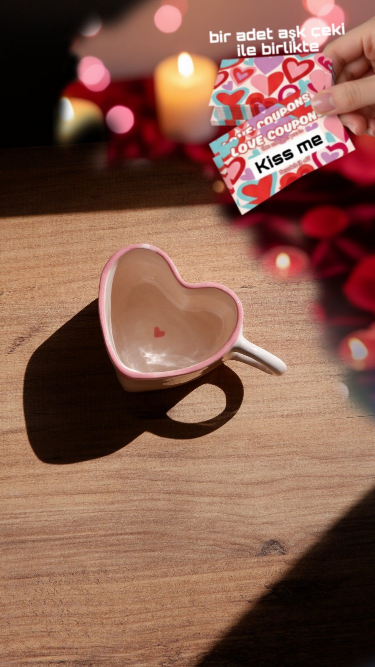 Kalpli Pembe Kupa & Love Coupon 